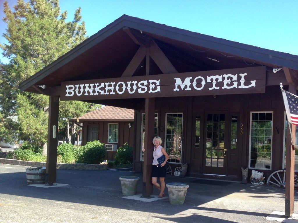 Bunkhouse Motel Гернсі Екстер'єр фото